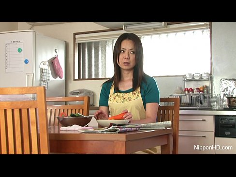 Японский шалава мастурбирует